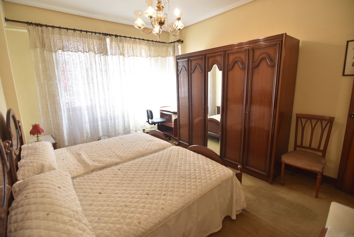 Habitación de Piso en venta en Eibar con Calefacción, Amueblado y Balcón