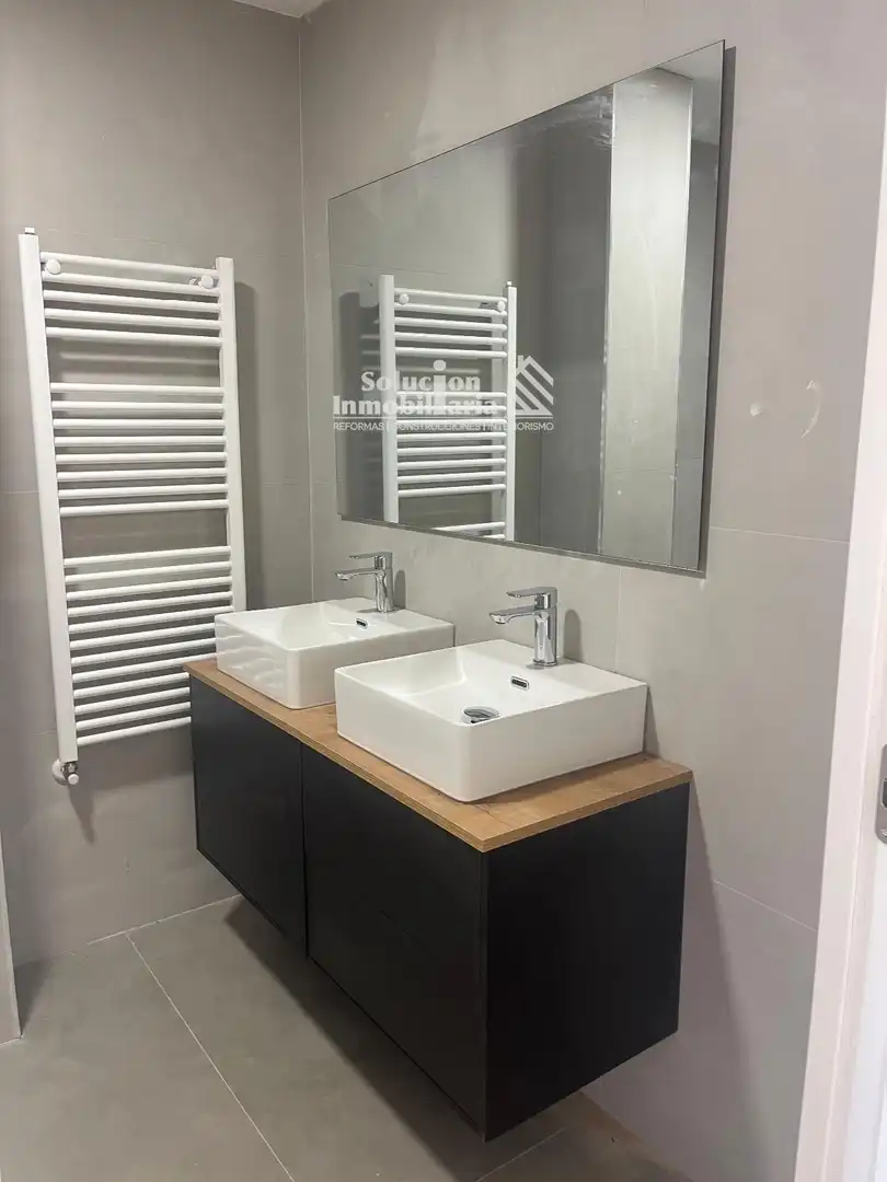 Baño de Piso en venta en Salamanca con Calefacción y Amueblado