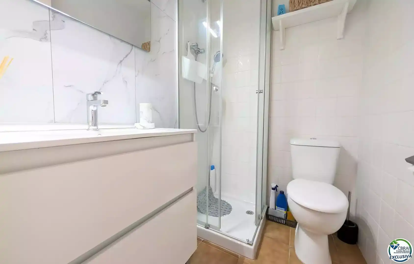 Bathroom of Study for sale in Empuriabrava  with Terrace and Furnished