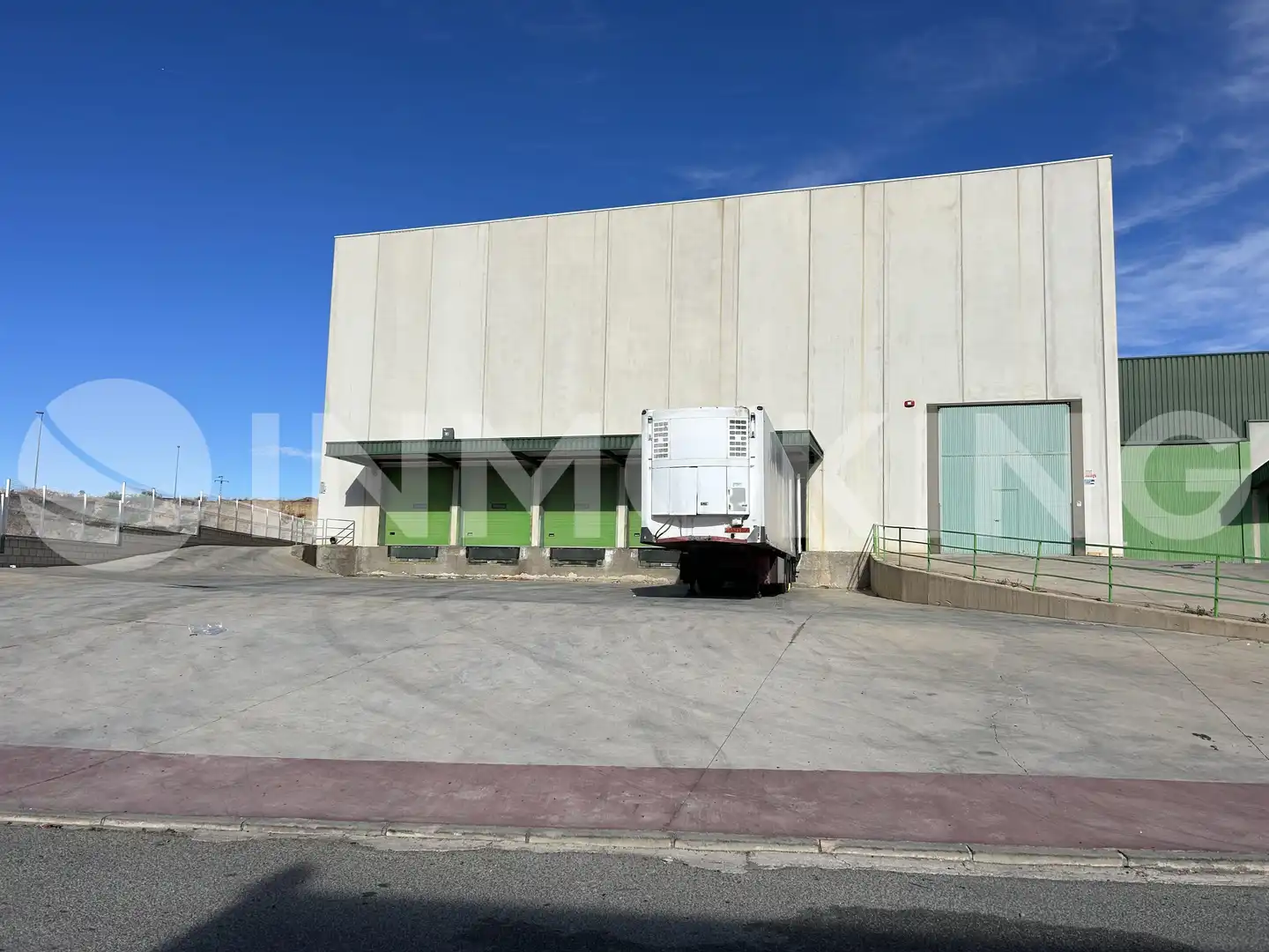 Außenansicht von Fabrikhallen zur Miete in  Murcia Capital