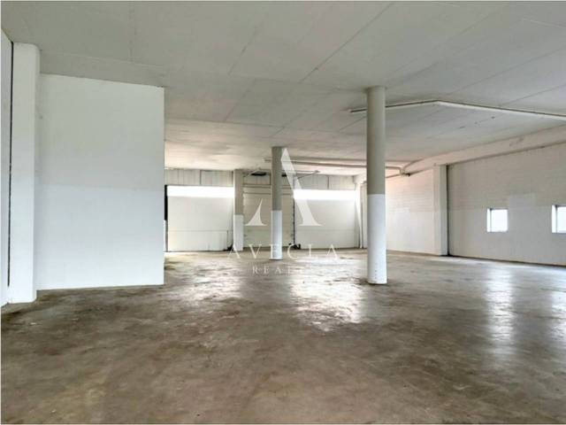 Nave industrial en Venta en Calle Libra, 61 en Can Parellada