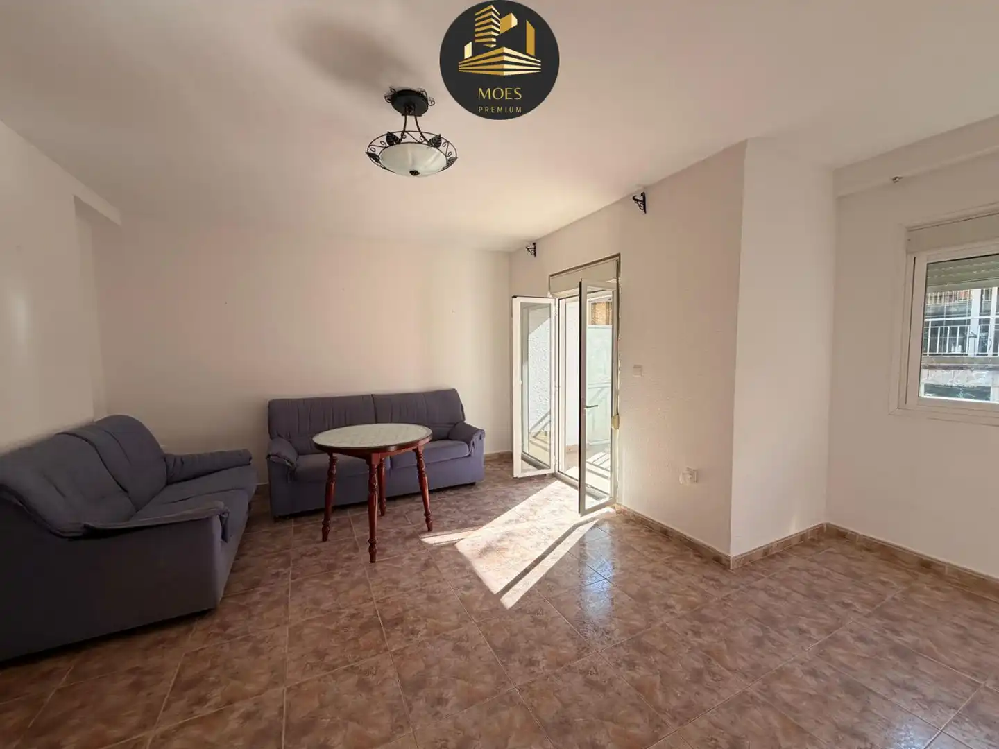Sala de estar de Piso en venta en Jaén con Balcón