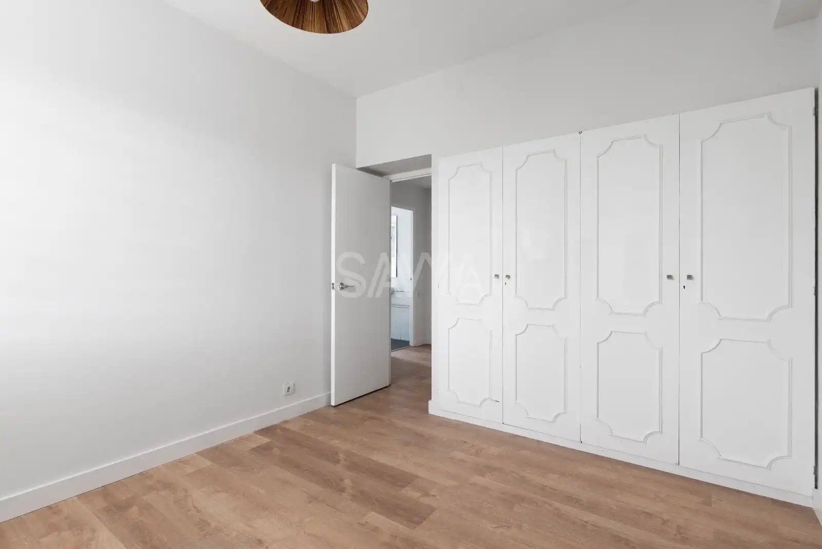 Schlafzimmer von Wohnung zum Verkauf in Barcelona mit Klimaanlage, Parkett und Terrasse