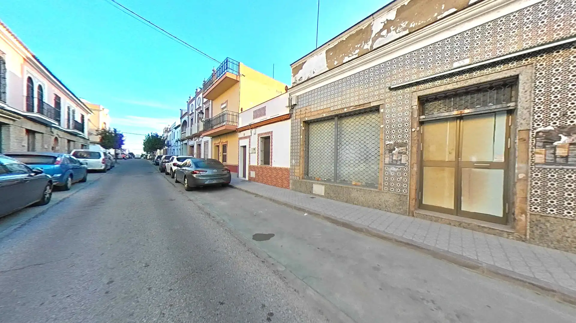 Vista exterior de Local en venda en Mairena del Alcor