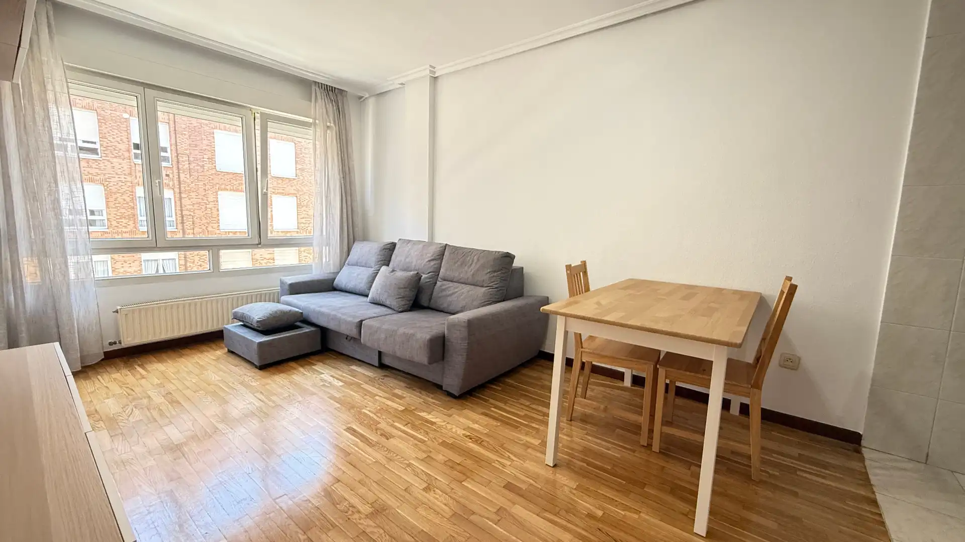 Flat for rent in Calle Ramón Areces, Pumarín