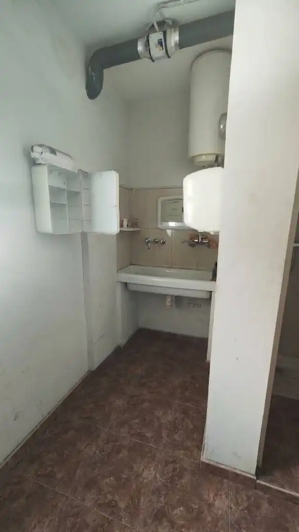 Bathroom of Industrial buildings for rent in Cuarte de Huerva