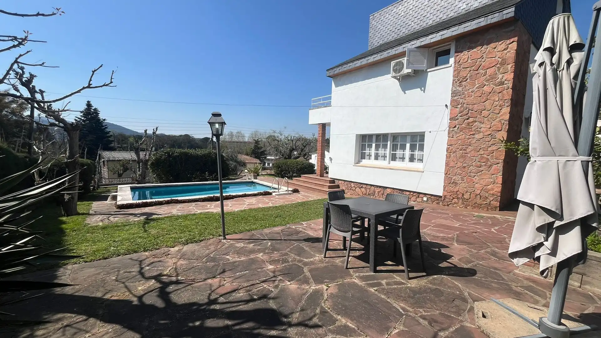 Jardí de Casa o xalet en venda en Breda amb Calefacció