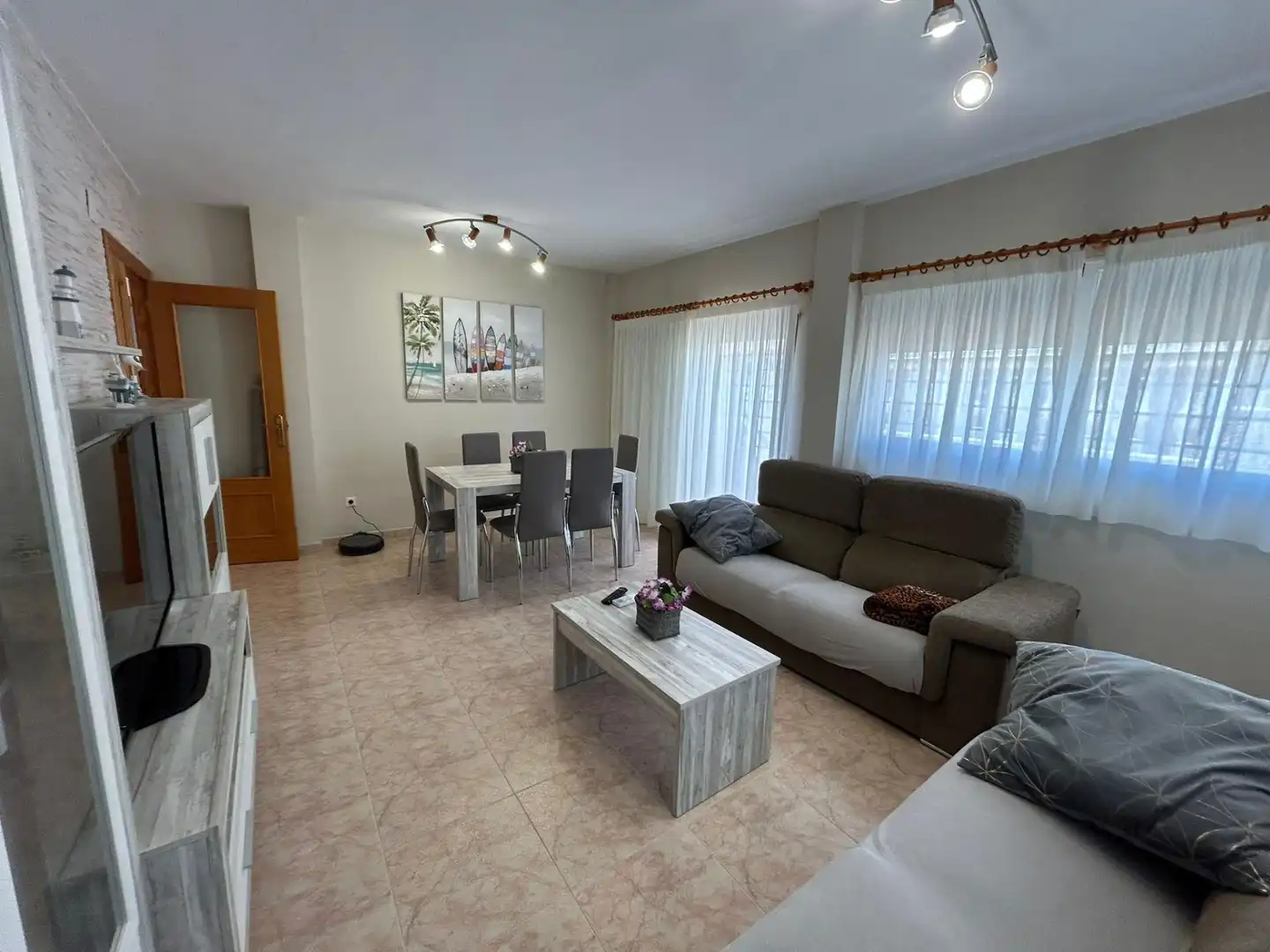 Wohnzimmer von Einfamilien-Reihenhaus zum Verkauf in Cullera mit Klimaanlage, Terrasse und Möbliert