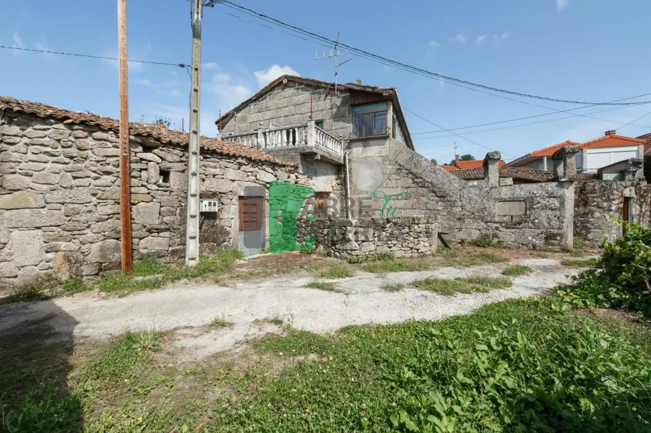 Casa amb terrassa en venda a Amoeiro, imagen 4