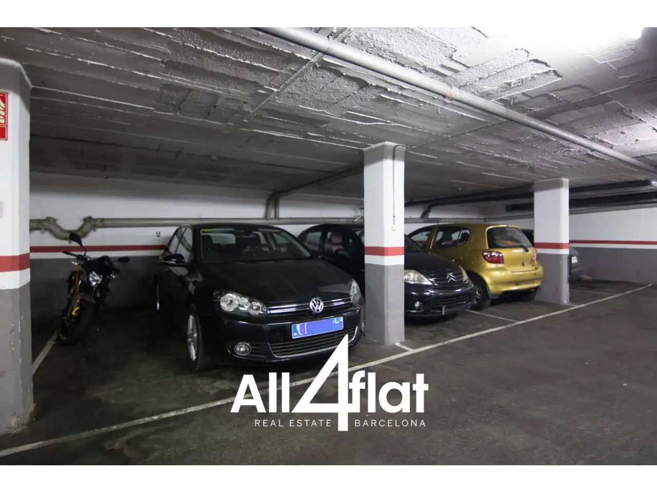 Parking of Duplexes for rent in Barcelona  with Air Conditioner, Heating and Terrace