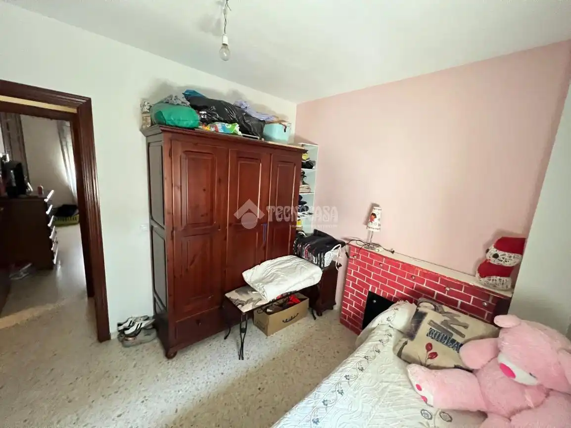 Bedroom of Flat for sale in Dos Hermanas  with Air Conditioner, Heating and Terrace
