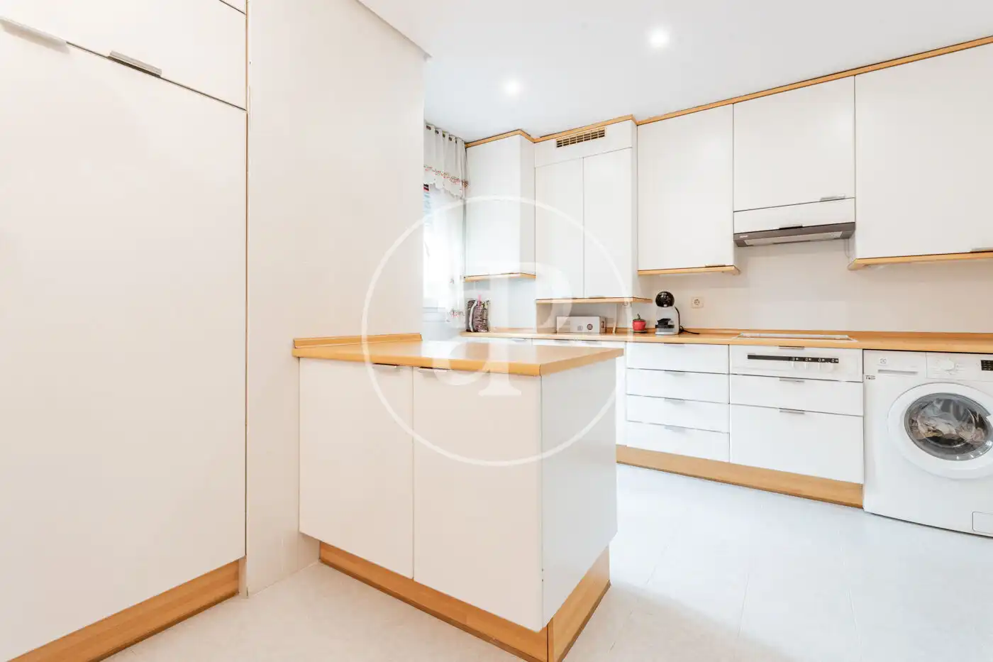 Kitchen of Flat for sale in Madrid  with Air Conditioner and Heating