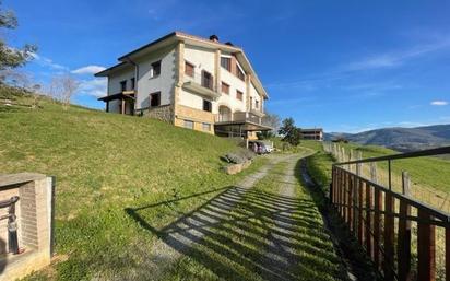 Vista exterior de Casa o xalet en venda en Asteasu amb Calefacció