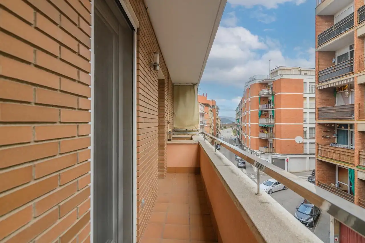 Vista exterior de Ático en venta en Manresa con Aire acondicionado, Calefacción y Parquet