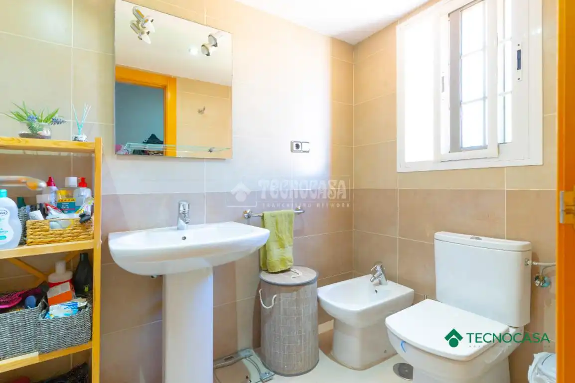 Baño de Piso en venta en Roquetas de Mar con Aire acondicionado y Terraza