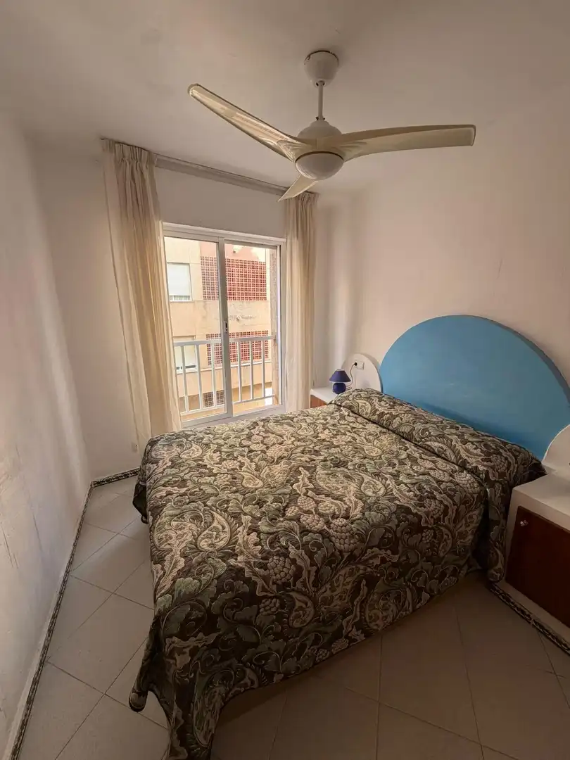 Habitación de Apartamento en venta en Torrevieja con Aire acondicionado y Amueblado