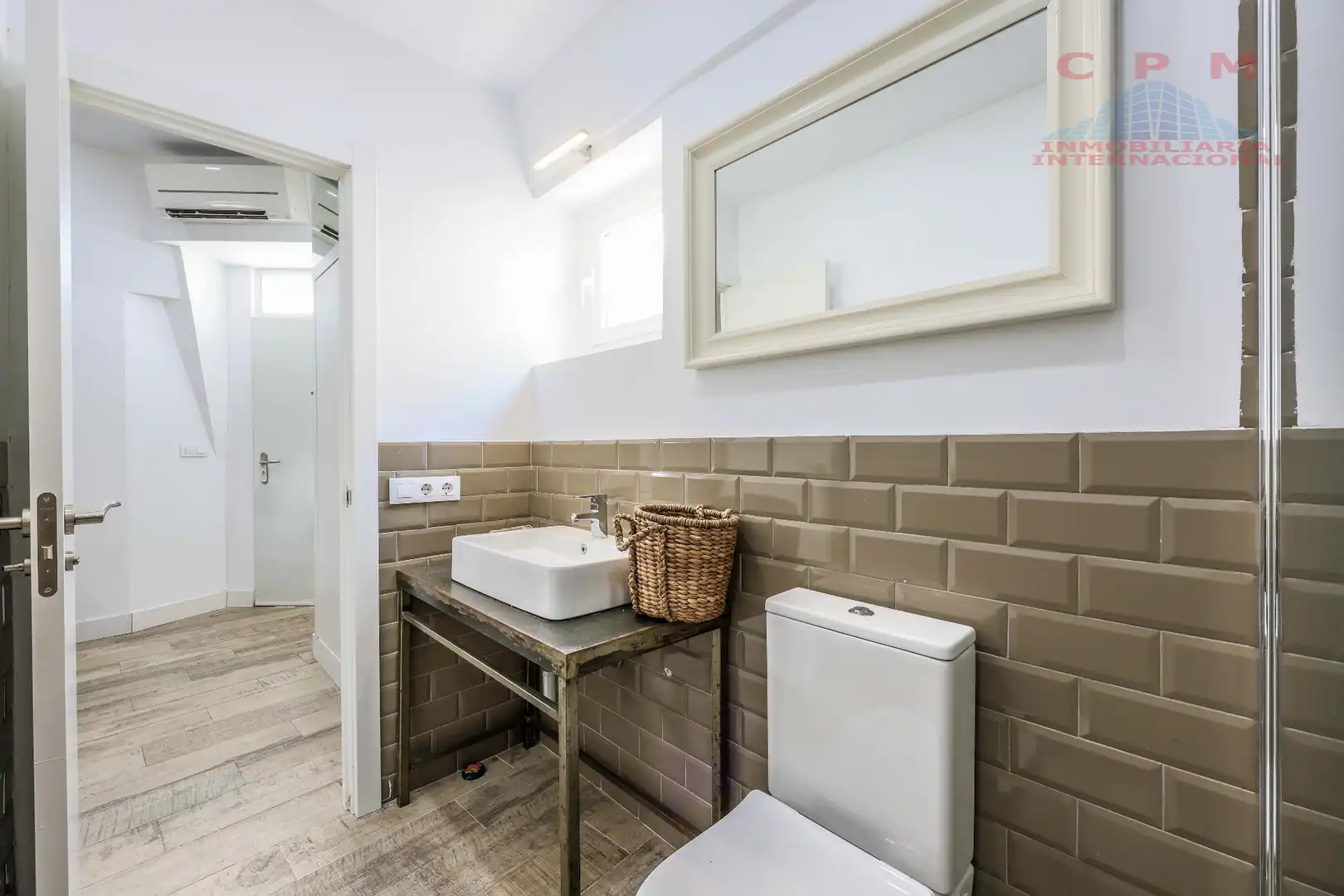 Bathroom of Duplexes for rent in Madrid  with Air Conditioner, Heating and Furnished