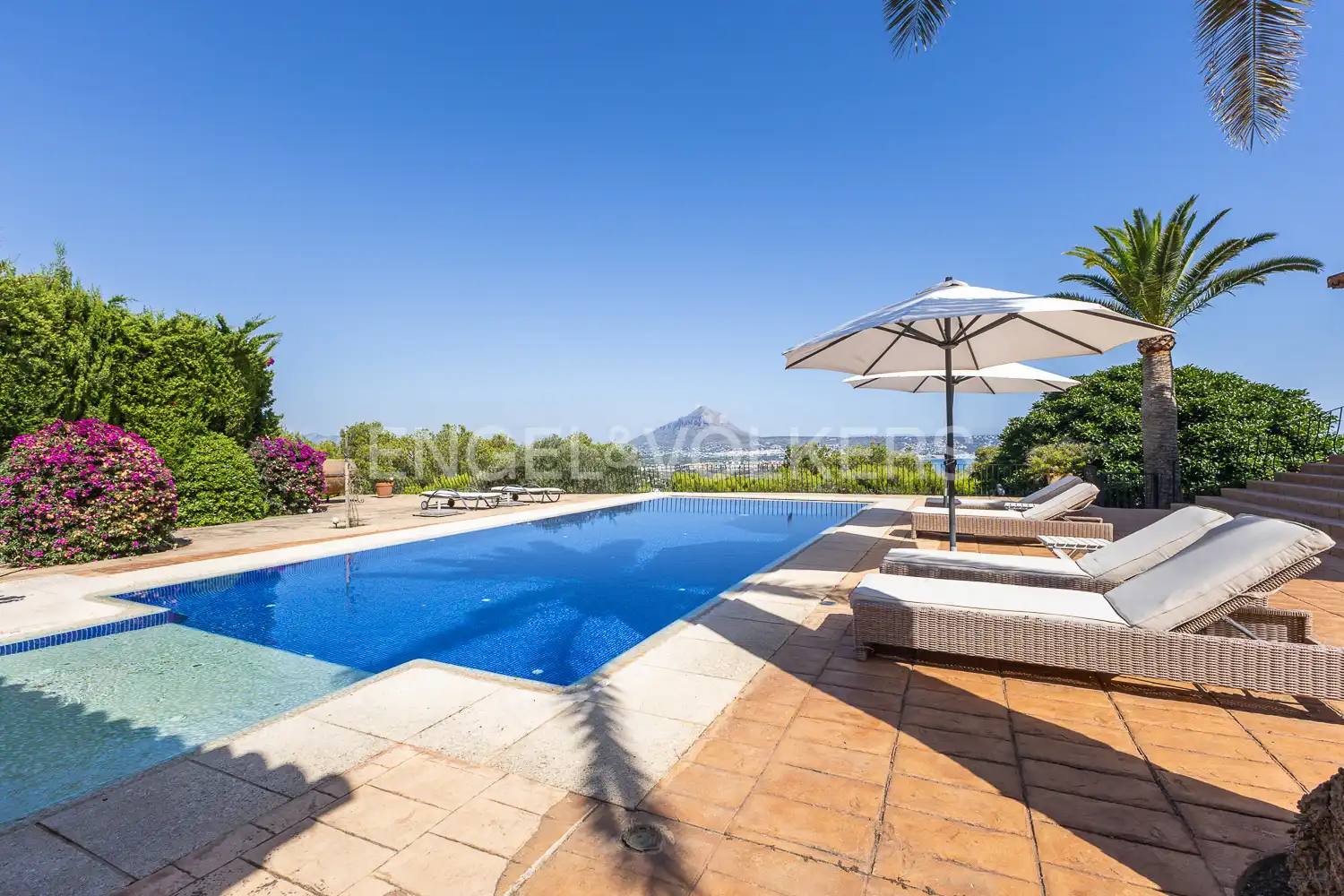 Schwimmbecken von Haus oder Chalet zur Miete in Jávea / Xàbia mit Klimaanlage, Heizung und Privatgarten