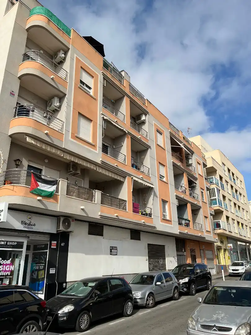 Apartament amb terrassa en venda a Calle Maria Parodi 65