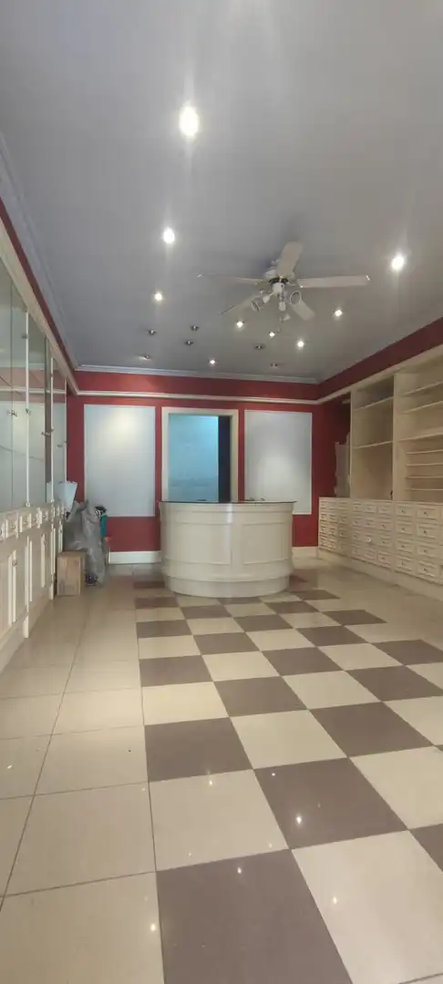 Local comercial en venda a NA SAURINA D´ENTENÇA, imagen 3