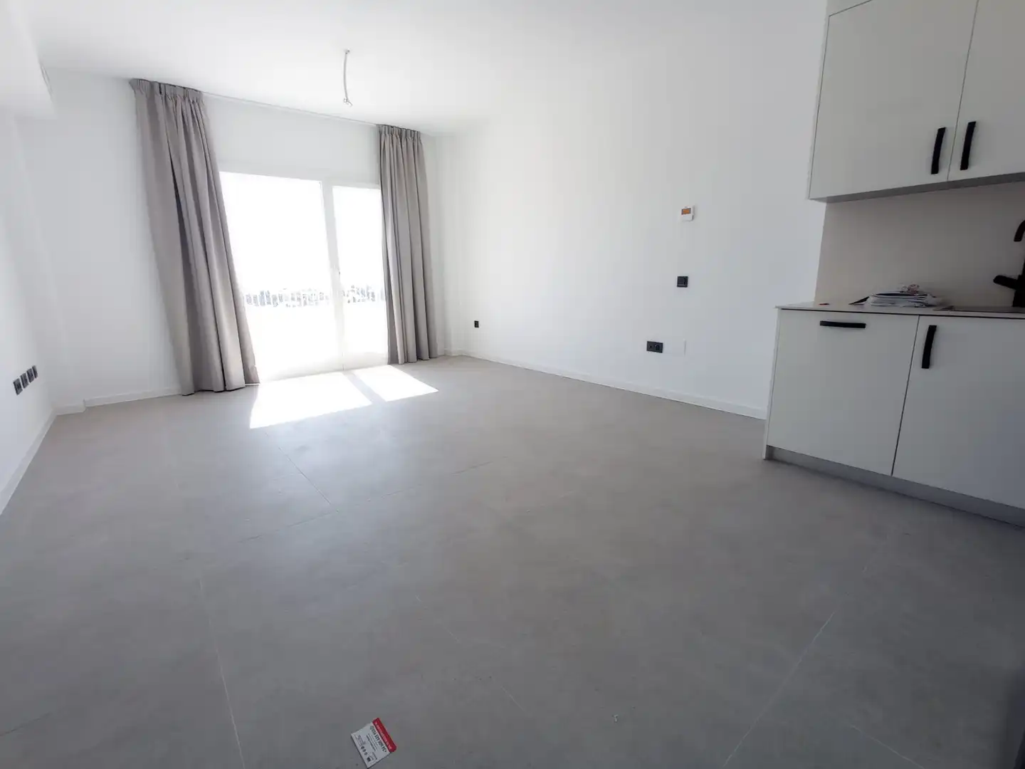 Sala d'estar de Apartament de lloguer en Fuengirola amb Aire condicionat, Calefacció i Terrassa