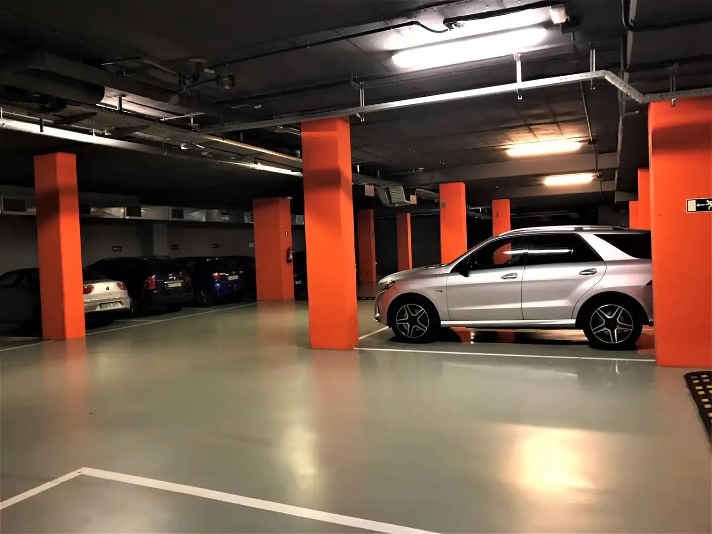 Parkplatz von Büro zur Miete in Sant Cugat del Vallès mit Klimaanlage und Heizung
