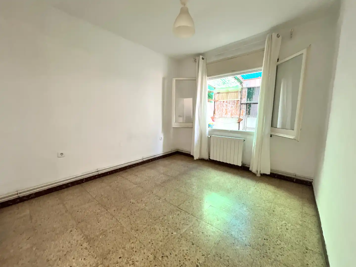 Dormitori de Àtic en venda en Barcelona amb Calefacció, Terrassa i Forn