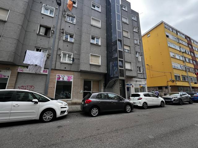 Local comercial en Alquiler en Santander - Fernando de los Ríos en Los Castros