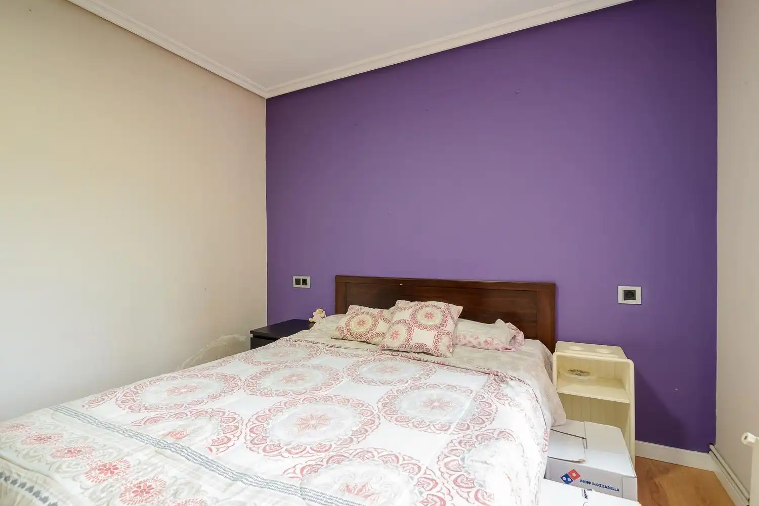 Habitación de Piso en venta en Oviedo  con Calefacción, Terraza y Trastero