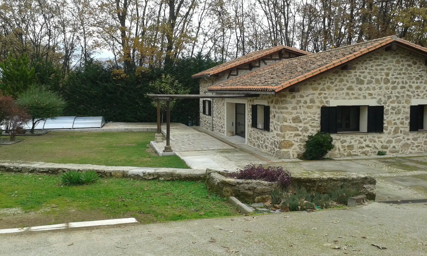 Vista exterior de Casa o chalet en venta en Cuacos de Yuste con Aire acondicionado, Calefacción y Jardín privado