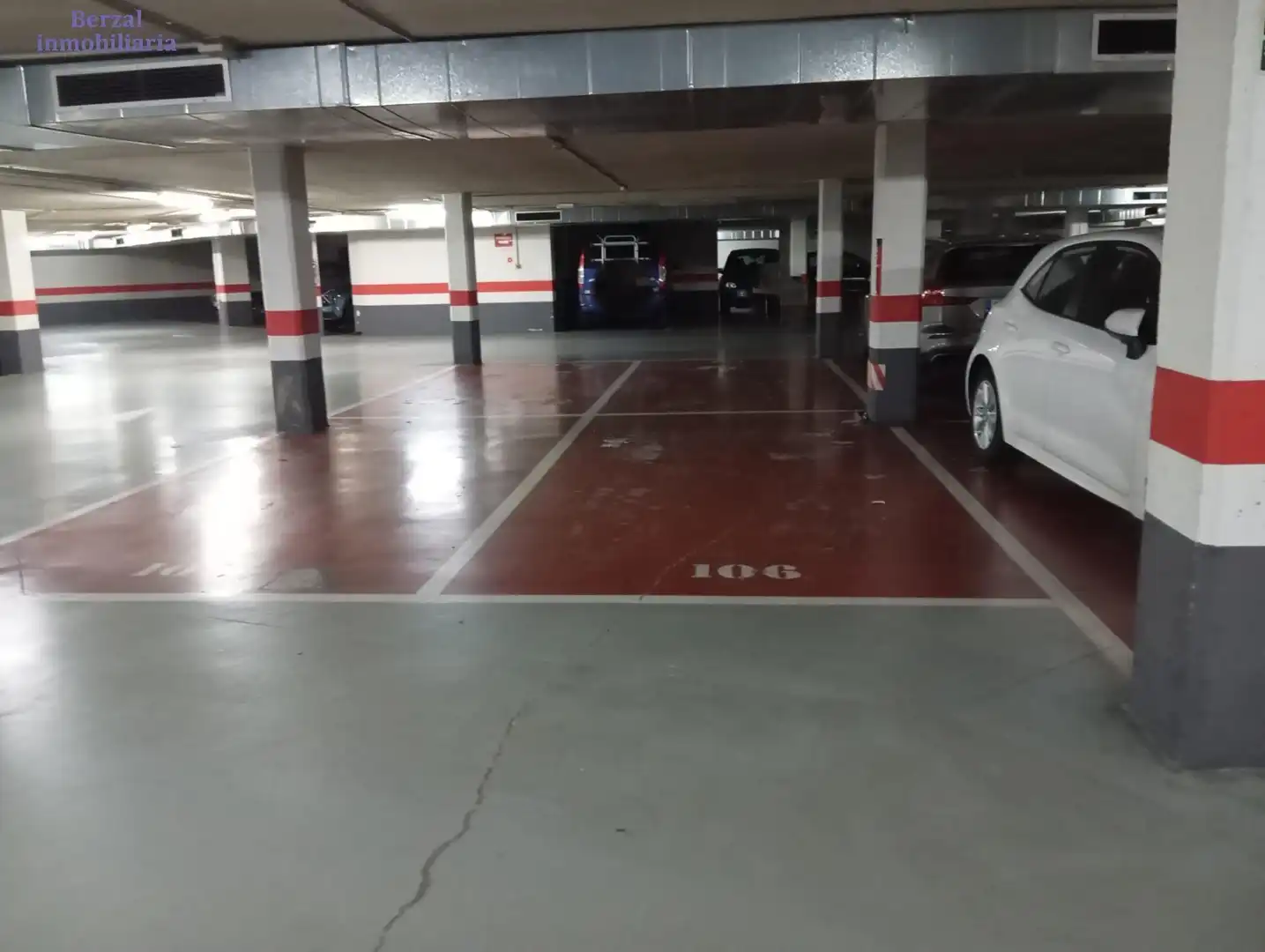 Aparcament de Garatge en venda en  Logroño