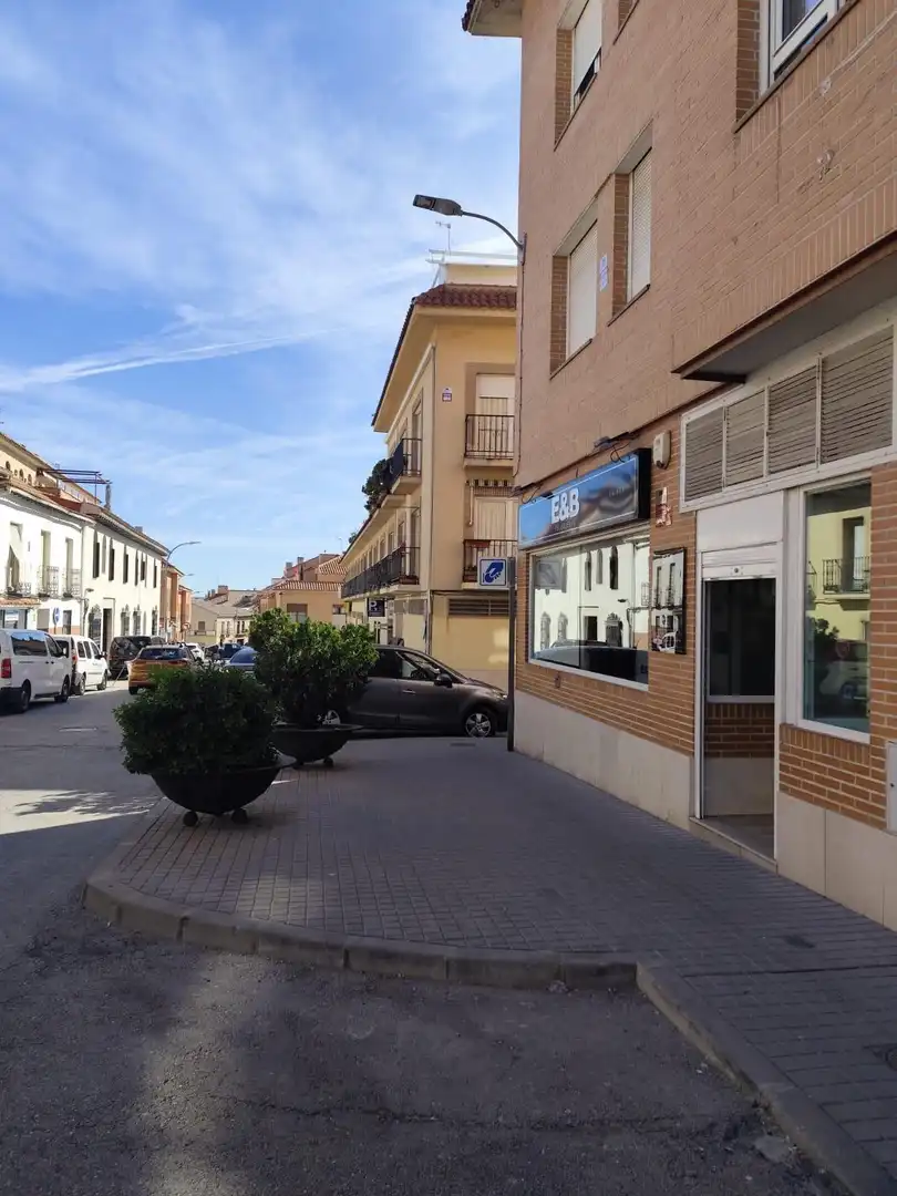 Local en venda en Ciempozuelos amb Aire condicionat i Moblat