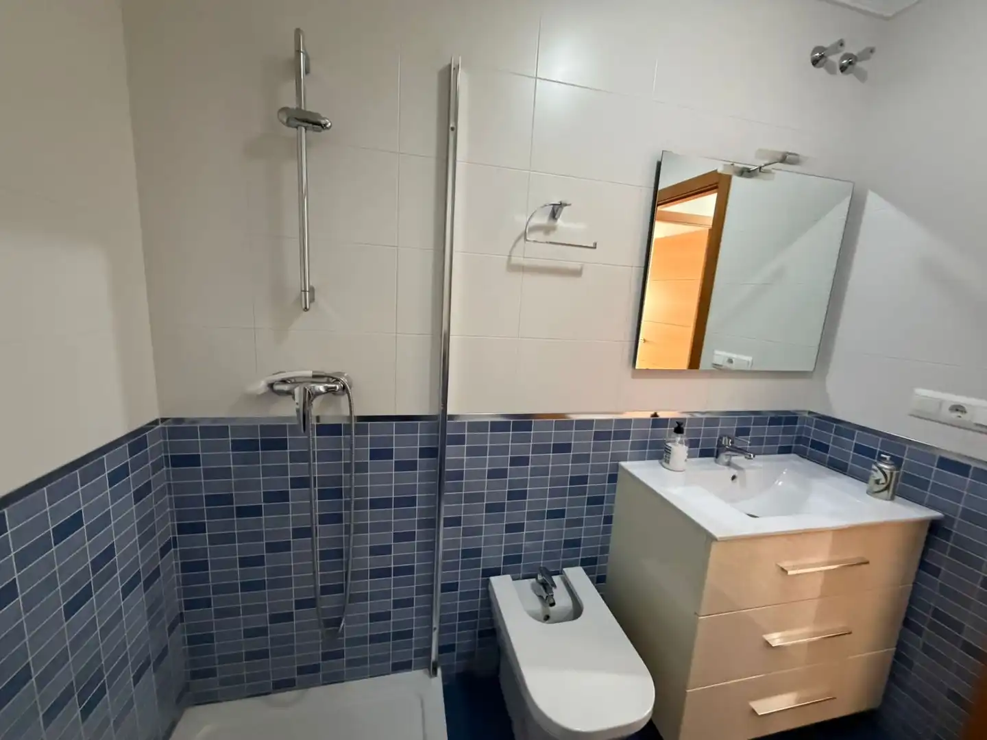 Piso con ascensor en venta en Torre del Mar, imagen 17