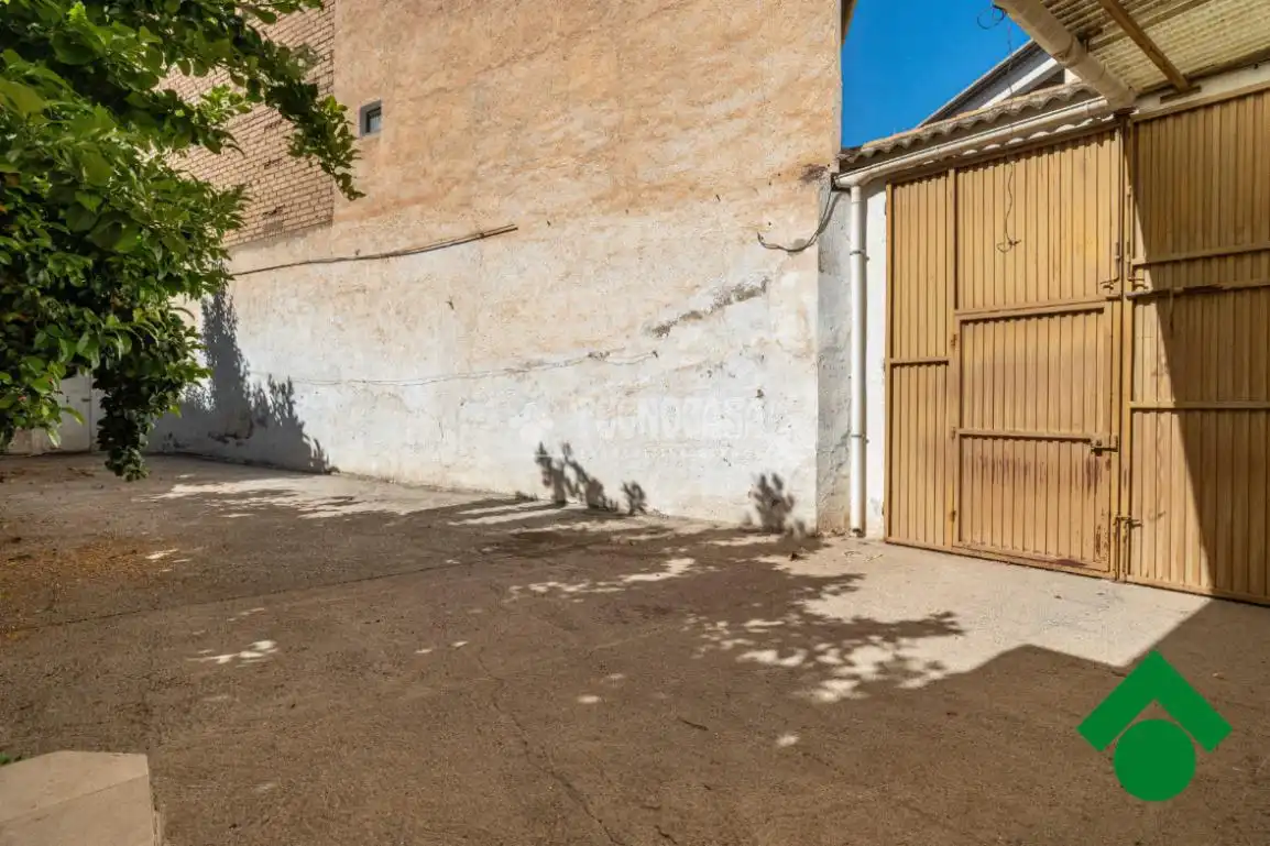 Vista exterior de Casa adosada en venda en Láchar