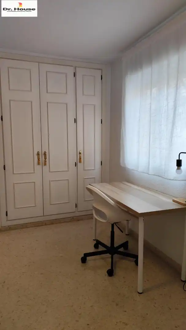 Schlafzimmer von Wohnung zur Miete in Málaga mit Terrasse, Möbliert und Ofen