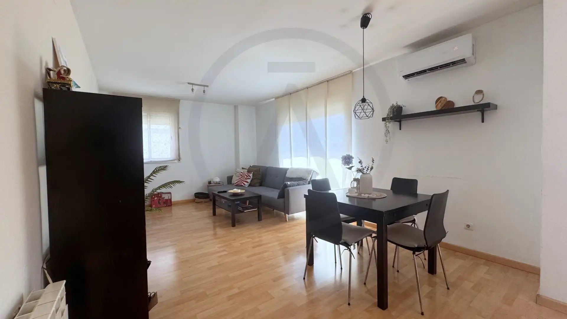 Sala d'estar de Pis en venda en Terrassa amb Aire condicionat, Calefacció i Parquet