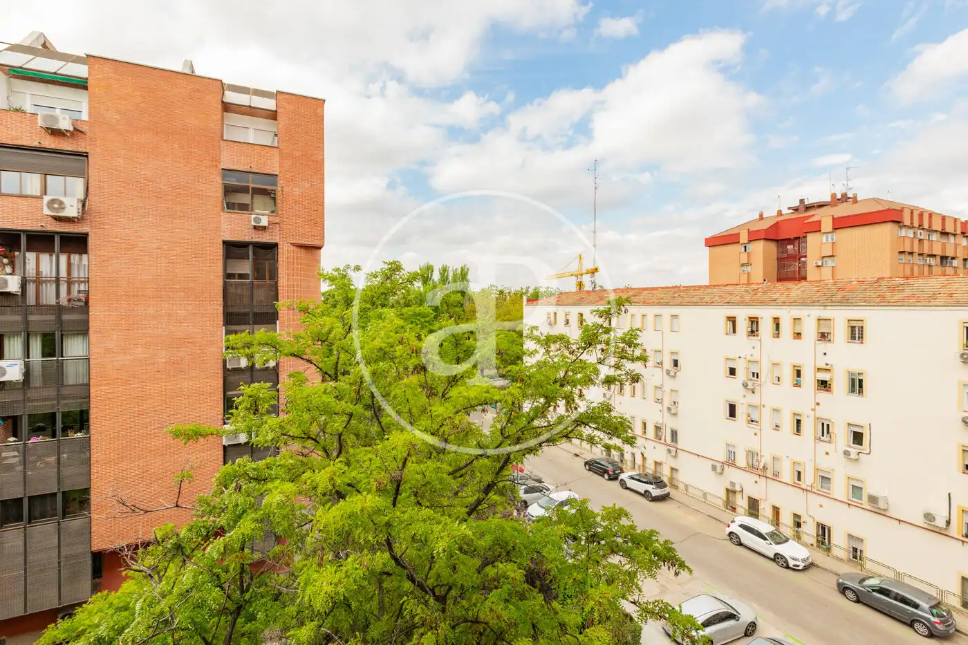 Außenansicht von Wohnung zum Verkauf in Madrid mit Klimaanlage, Heizung und Privatgarten