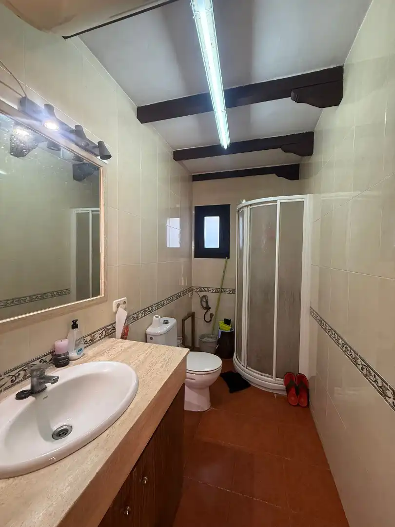 Baño de Apartamento de alquiler en Marbella con Terraza, Amueblado y Lavadora