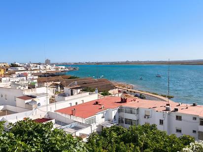 Vista exterior de Pis en venda en Ayamonte amb Terrassa i Balcó