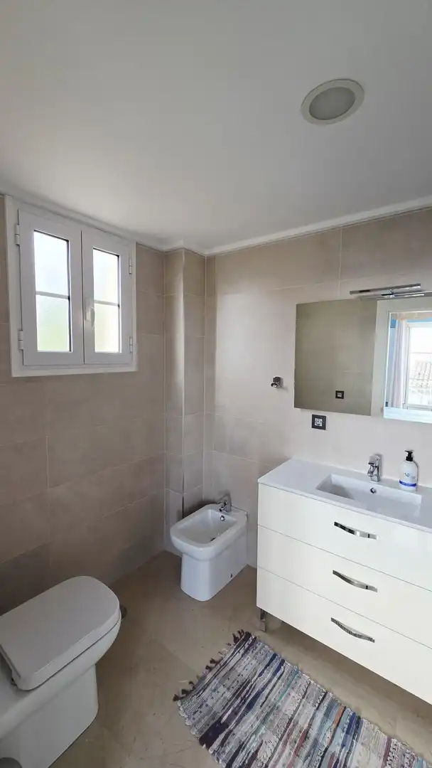 Bany de Casa o xalet en venda en Finestrat amb Aire condicionat, Jardí privat i Traster