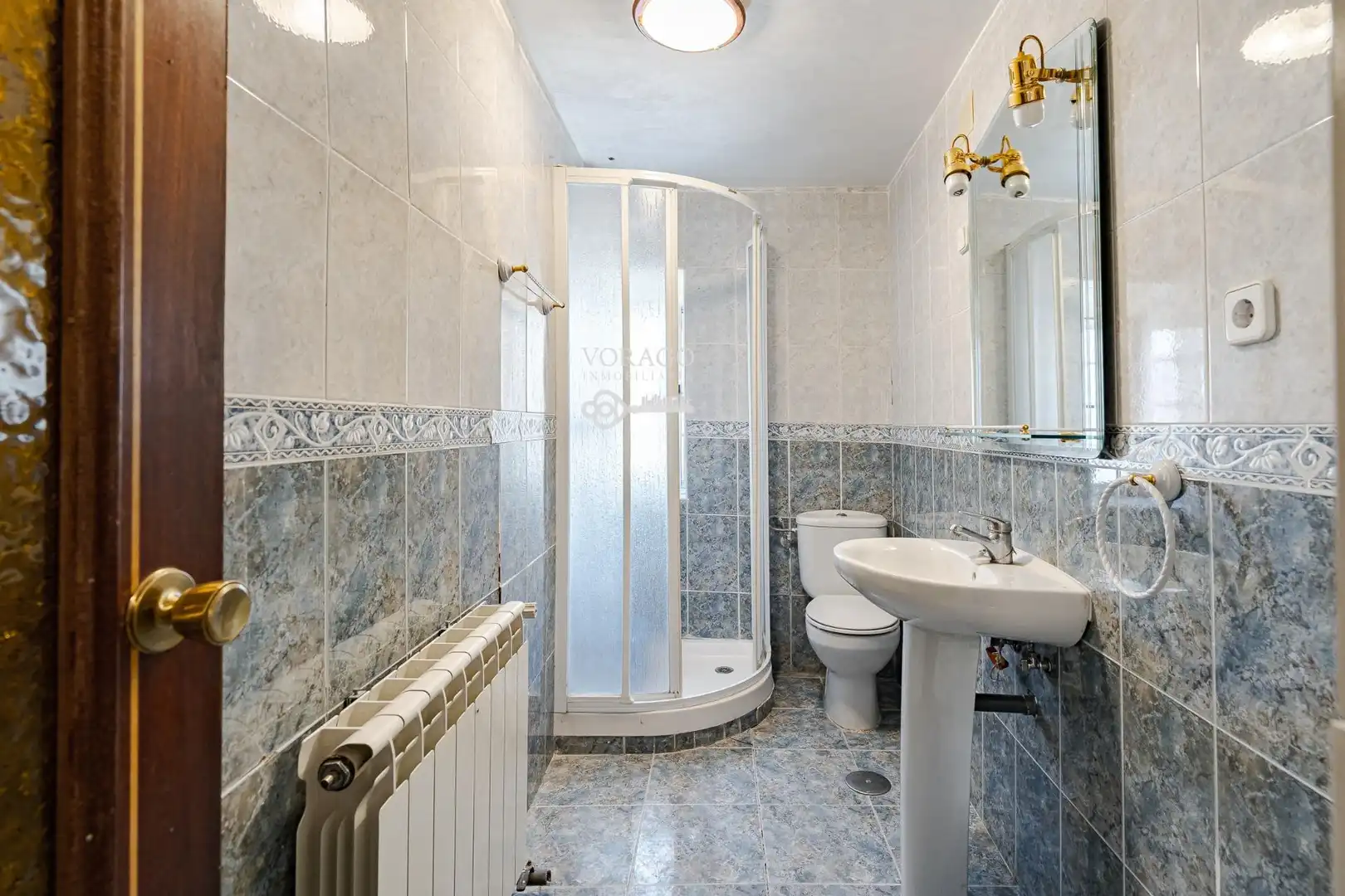 Baño de Finca rústica en venta en Irueste