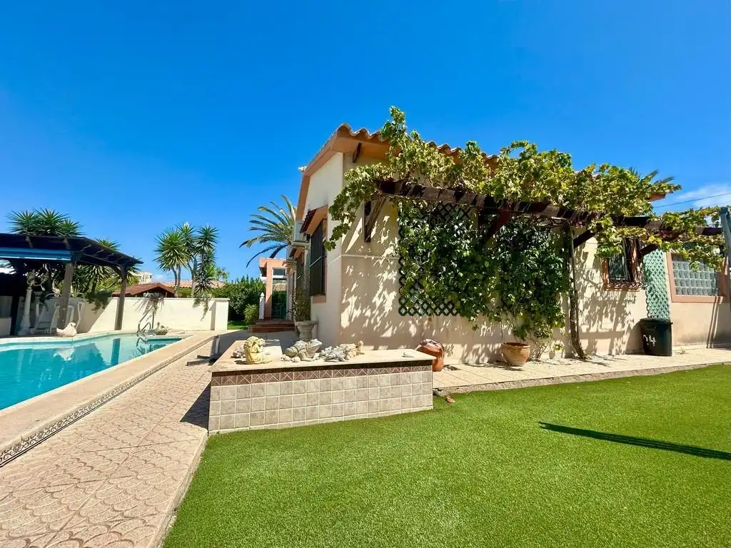 Terrassa de Casa o xalet en venda en Orihuela amb Piscina
