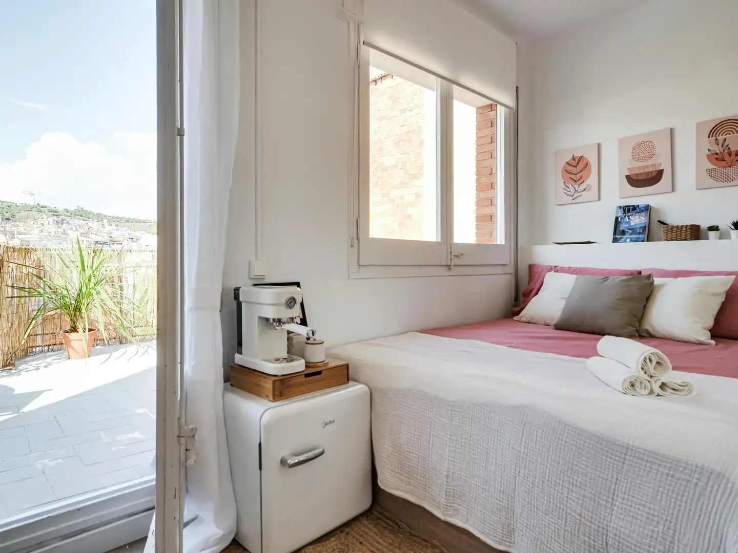 Dormitori de Pis per a compartir en Barcelona amb Calefacció, Moblat i Rentadora