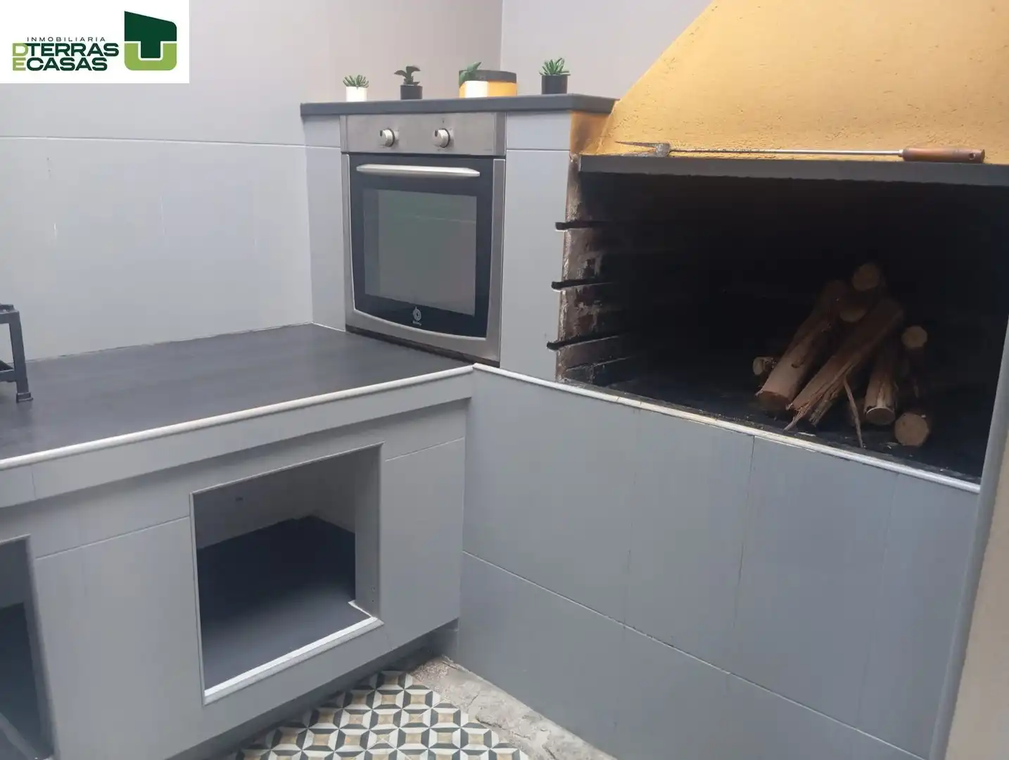 Cuina de Casa o xalet en venda en Bueu amb Calefacció, Terrassa i Traster