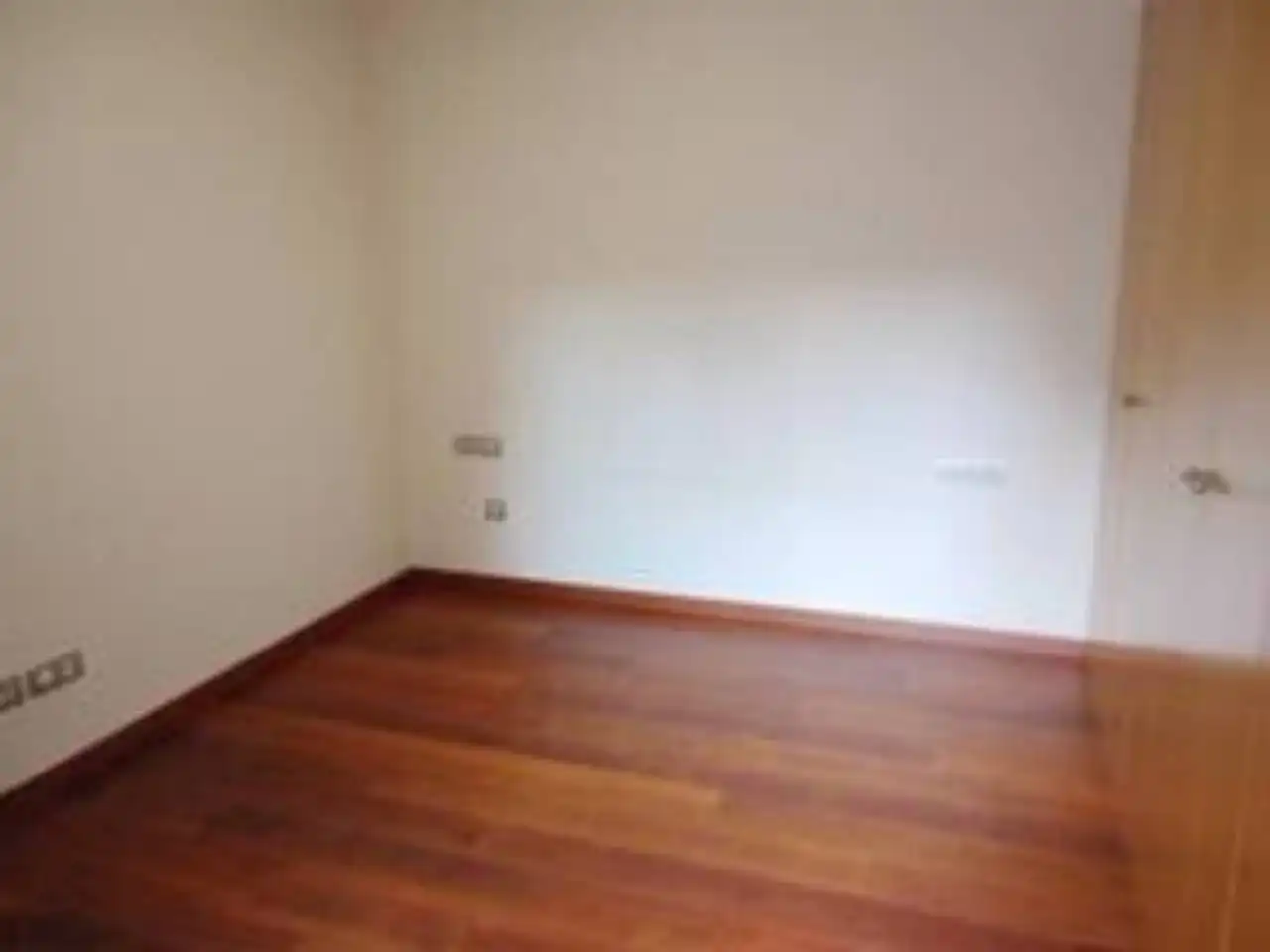 Bedroom of Flat for rent in Terrassa  with Air Conditioner, Parquet flooring and Terrace