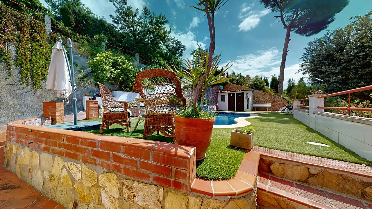 Jardí de Casa o xalet en venda en Arenys de Munt amb Calefacció, Jardí privat i Terrassa