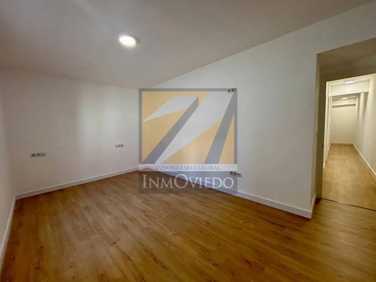Piso en venta en Oviedo  con Terraza