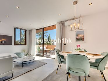 Mini appartamento con piscina in vendita a Estepona Pueblo