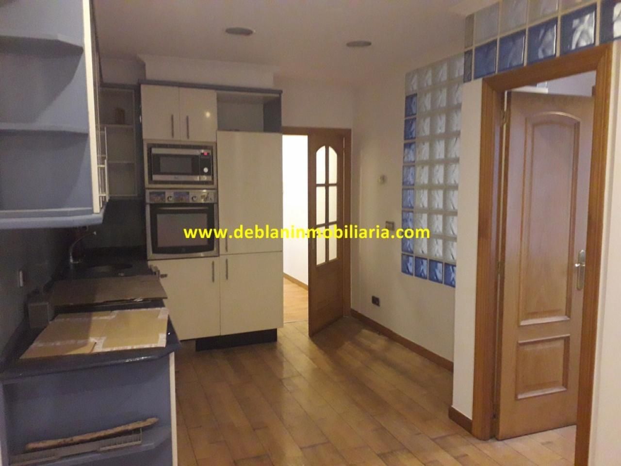 Kitchen of Flat to rent in Vigo   with Heating and Furnished