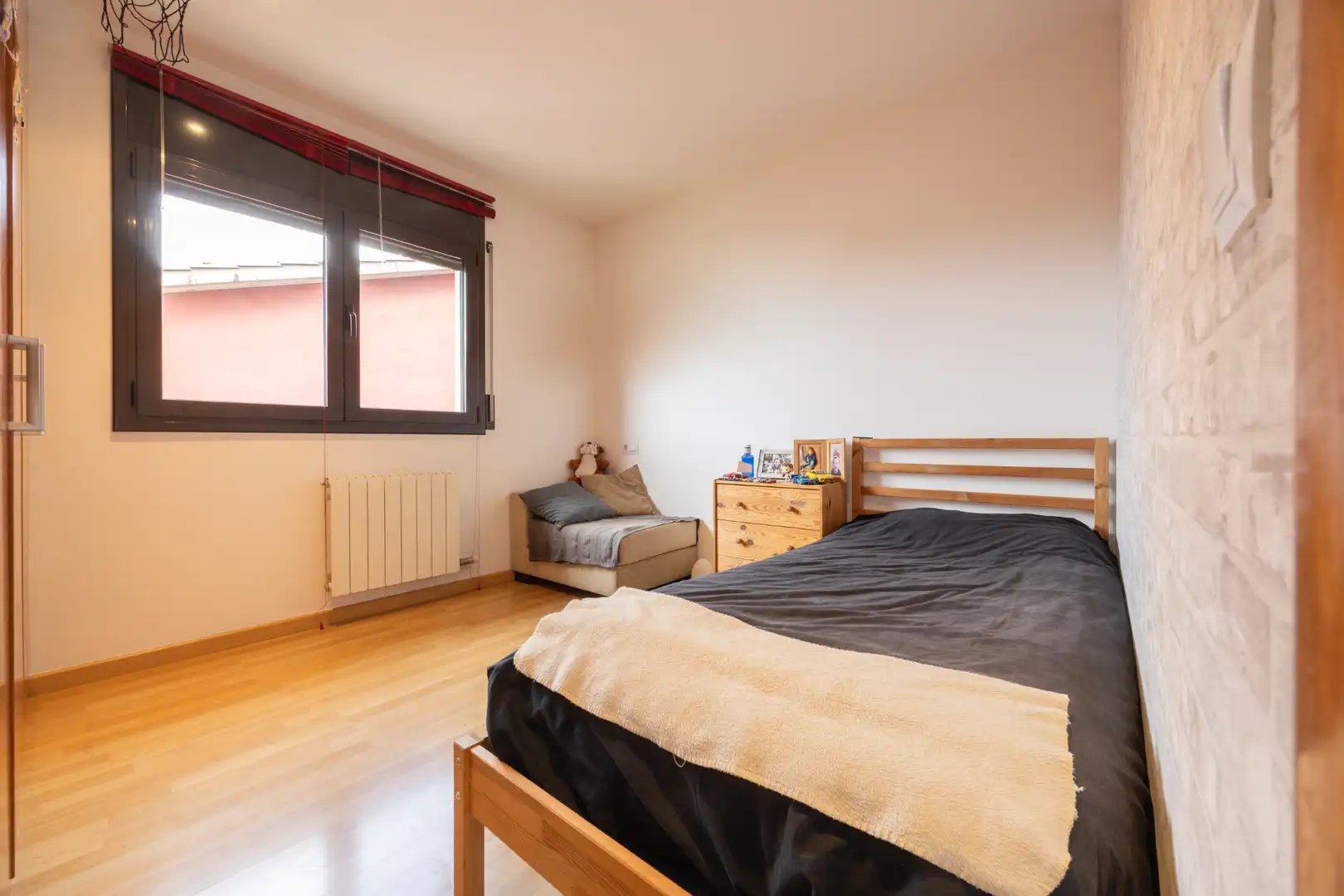 Habitación de Casa adosada en venta en Folgueroles con Calefacción, Jardín privado y Parquet